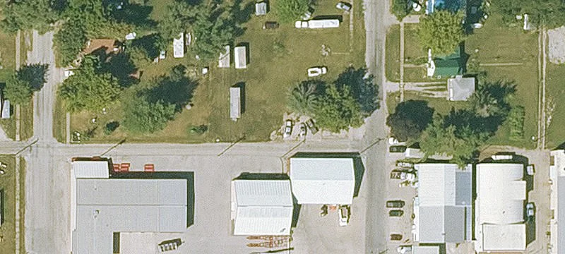 306 Oak St