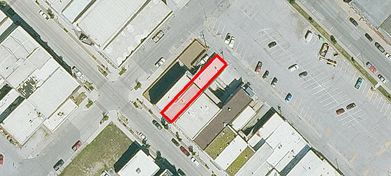 305 Main St
