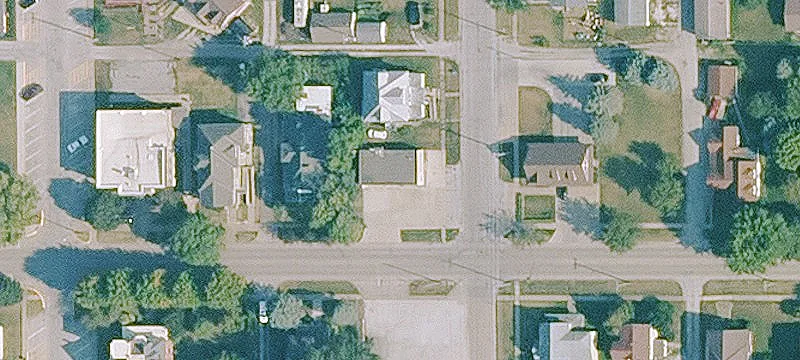 219 Benton E Ave