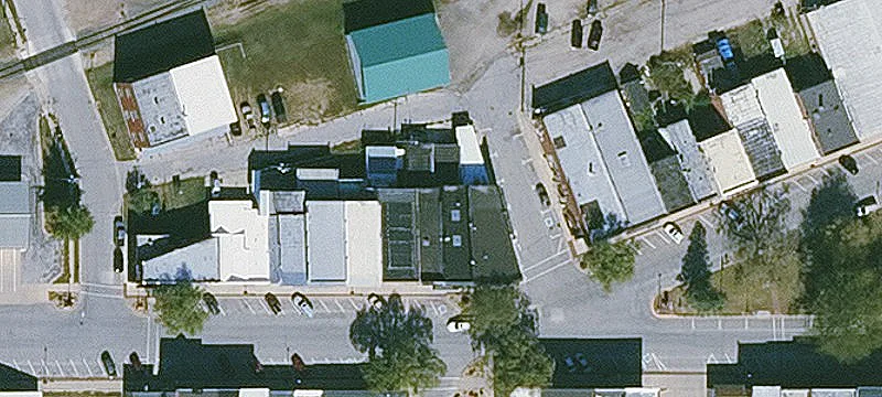 637 Main St