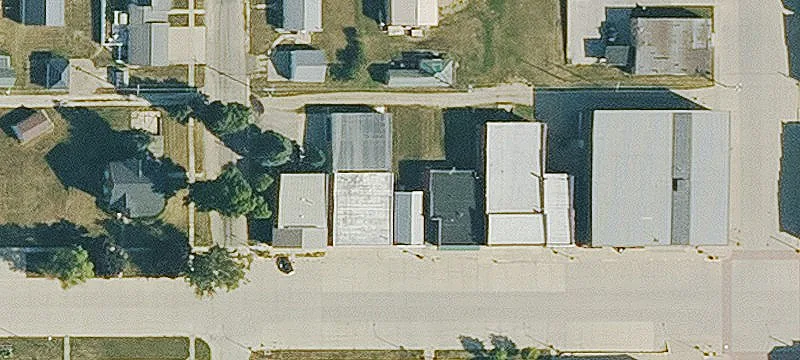 301 2nd St