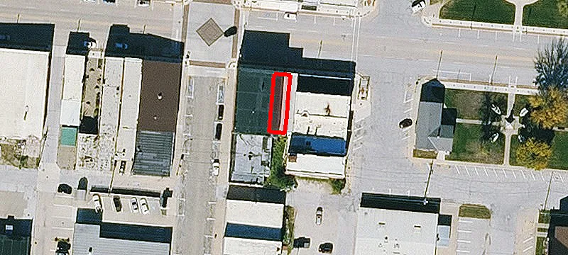 411 Main St