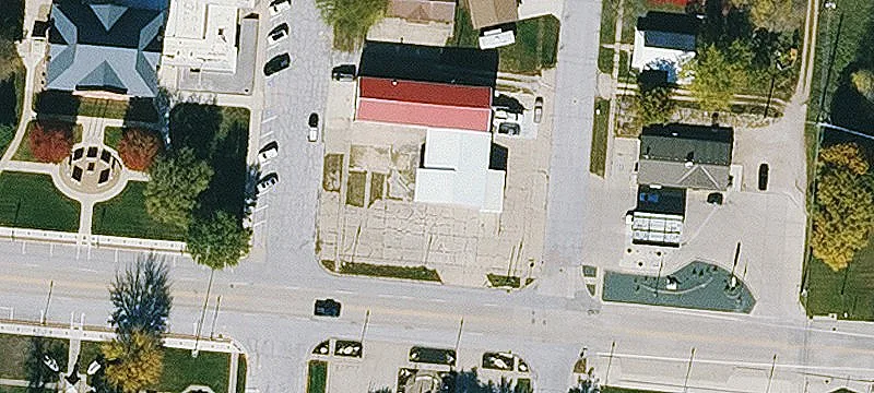 300 Main St