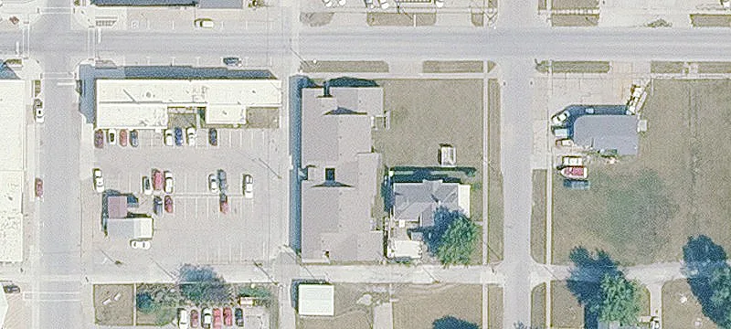 810 Ct Ave