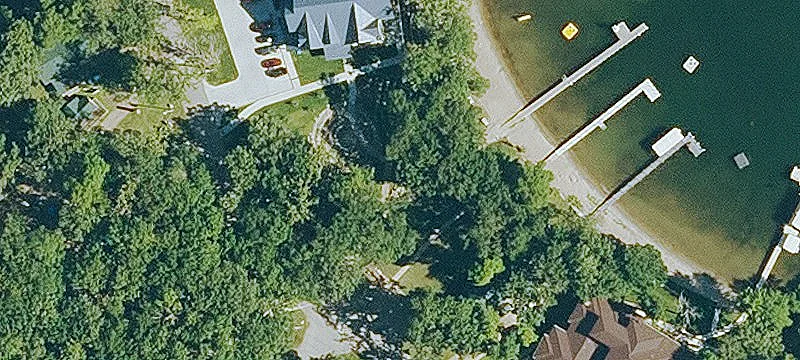 Lakeside Ave
