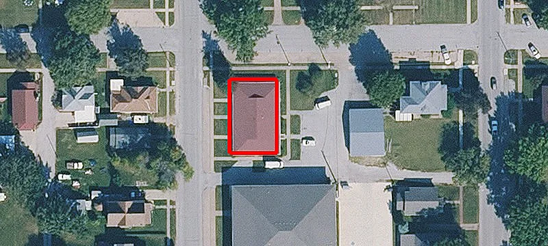 301 Maple St