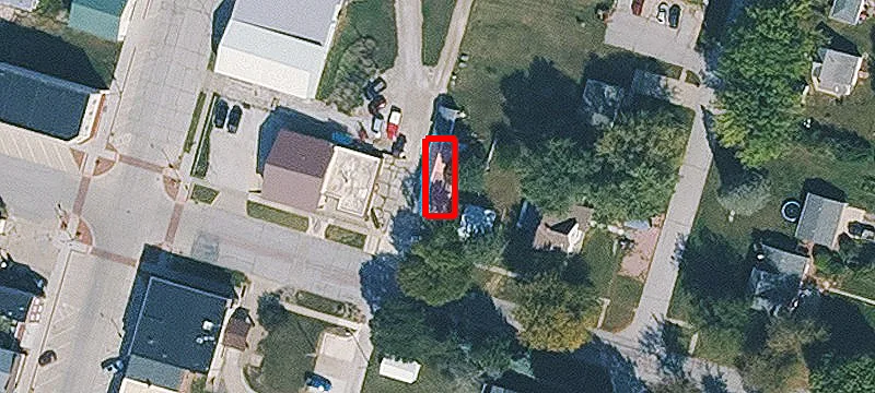 303 Ctr St