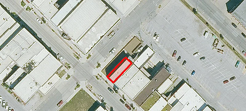 301 Main St