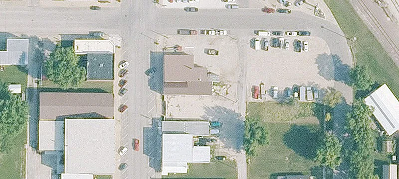 208 Broadway Ave