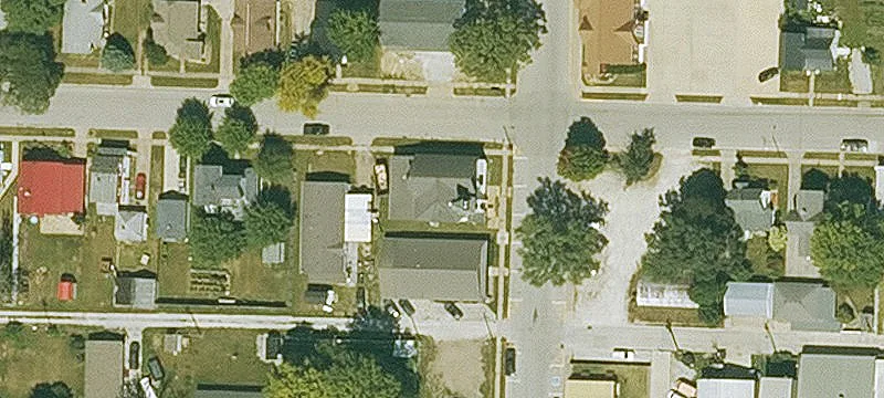 211 4th St
