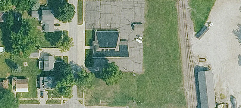 704 Grand Ave