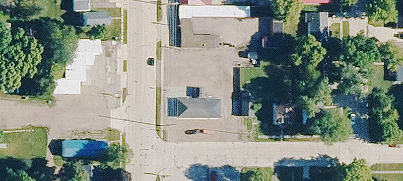 215 Riv S Ave