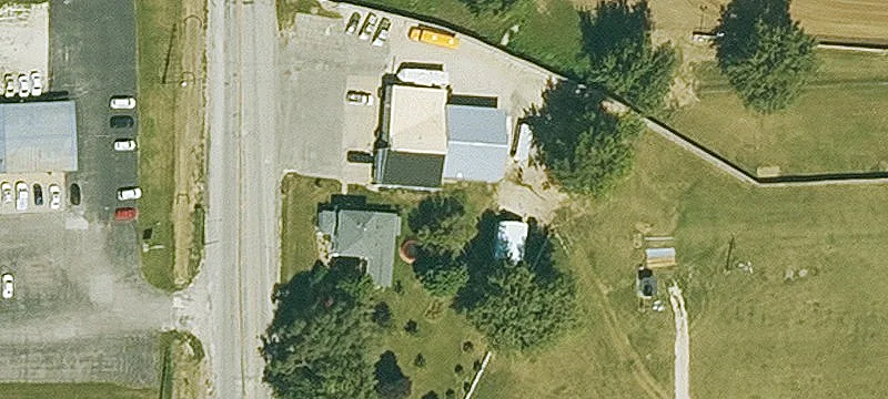 609 Hwy 150th S