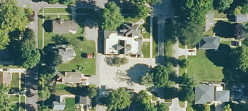 1302 Hl Ave
