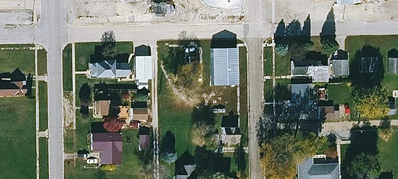 402 1st SE St