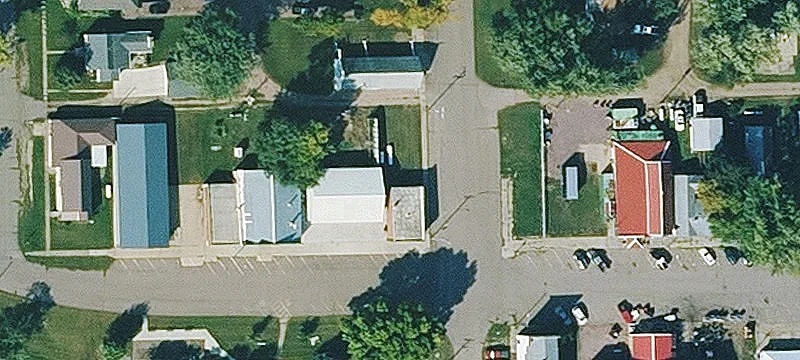 305 Oak St