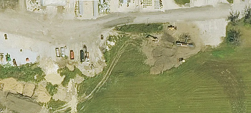 800 Hwy 150th S