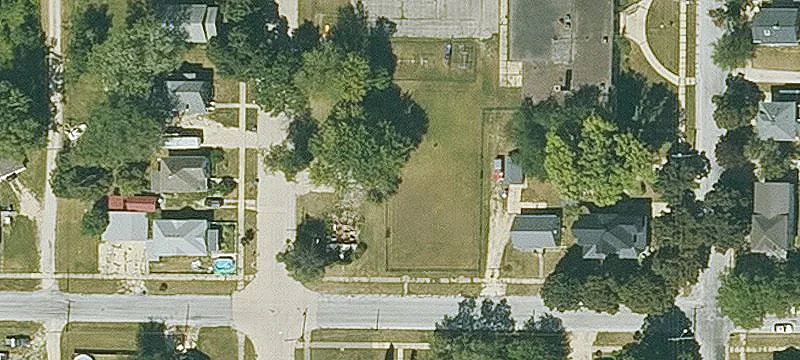 217 4th NW St