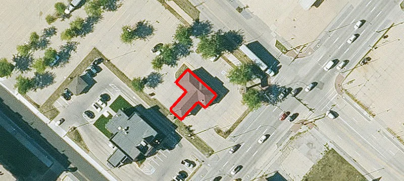 11 Commercial St