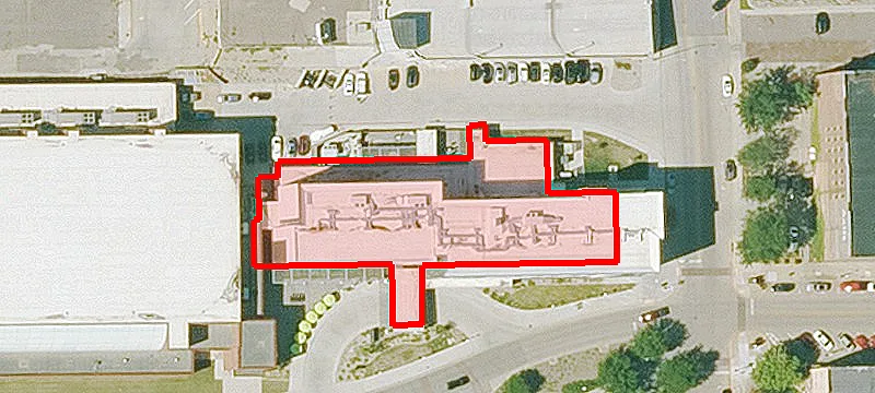 900 4th St
