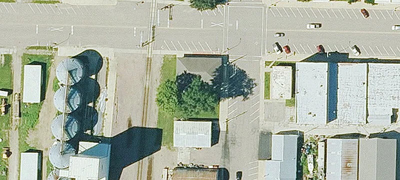 335 2nd St