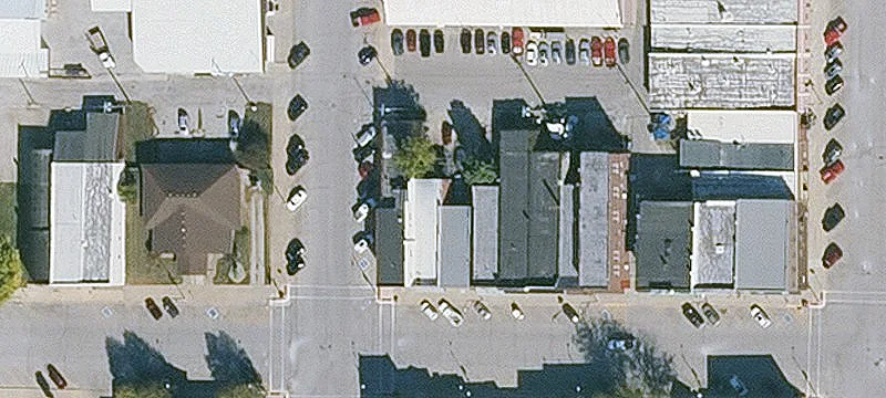425 Main St
