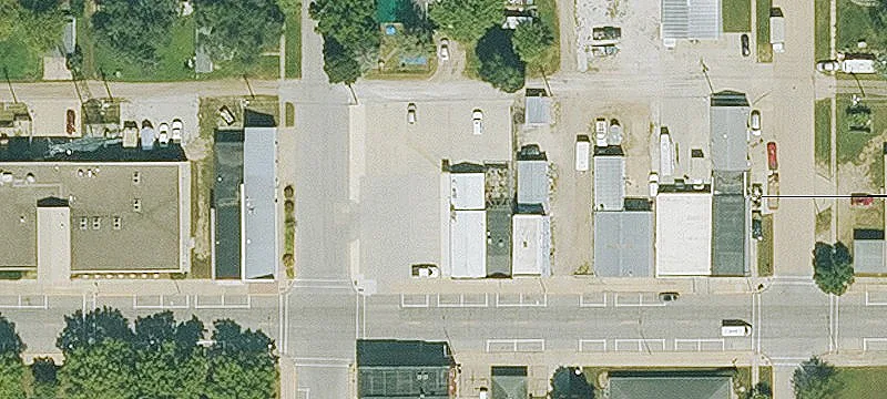 915 Mamie Eisenhower Ave