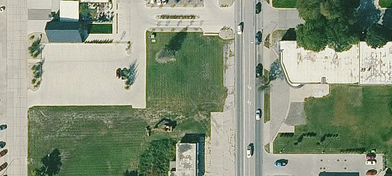 725 Main Ave