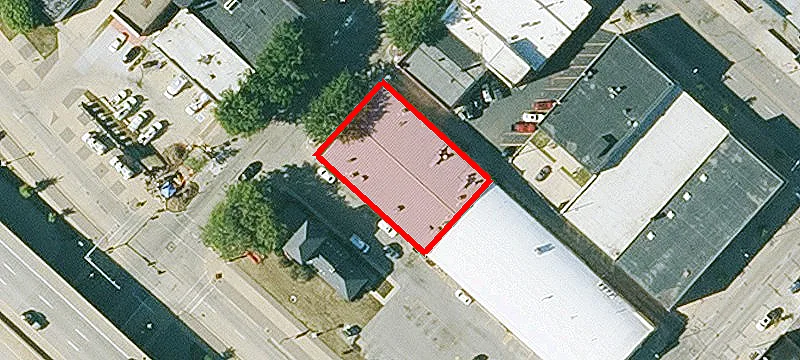 321 4th St