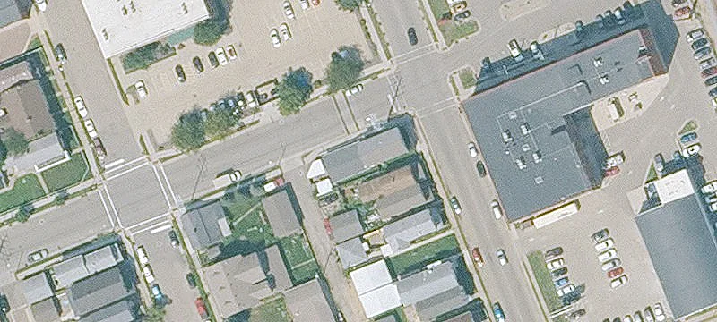 1689 Elm St
