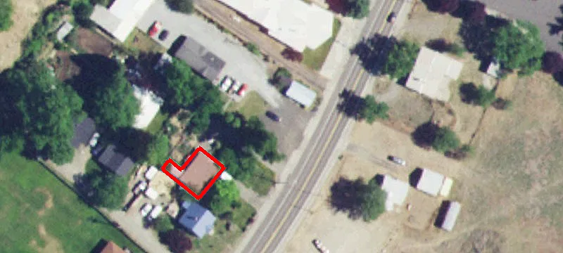 1027 Main St