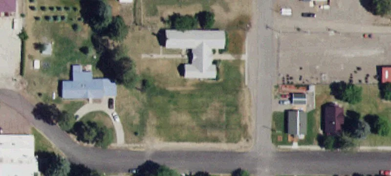 124 Vaughn St