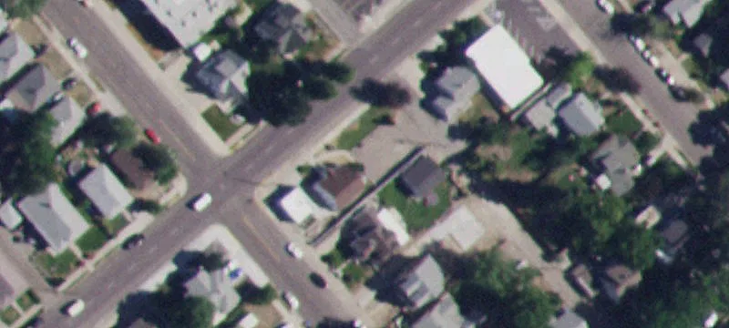 1305 Ctr St