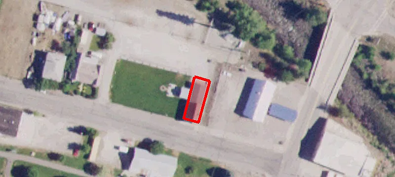 14 Railroad Ave