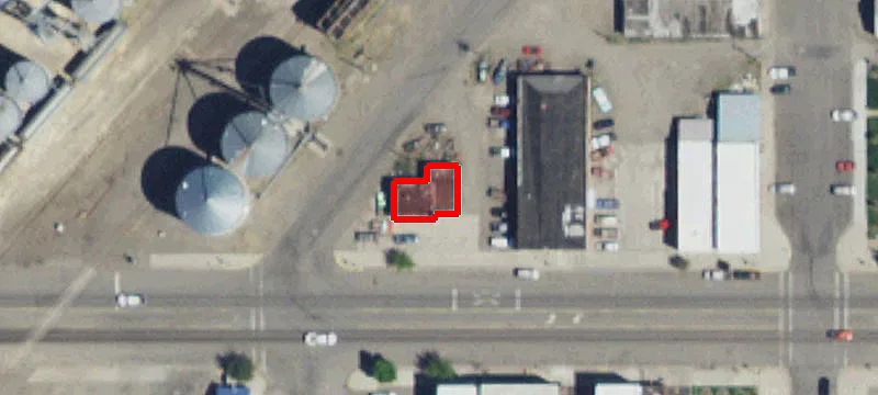 401 Main St