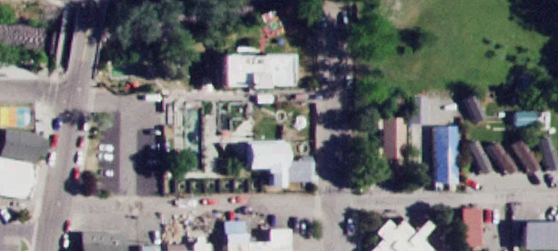 53 1st E Ave