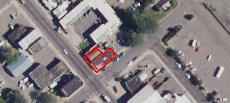 502 Main St