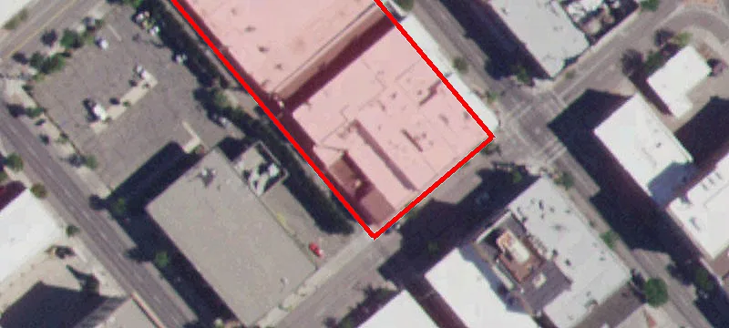 320 Ctr St