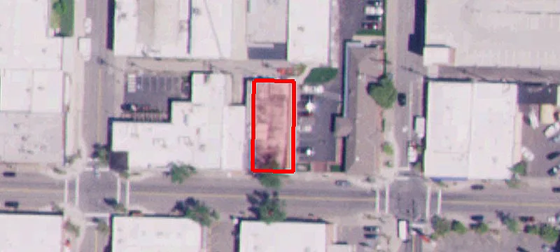 215 Lakeside Ave