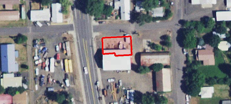 301 Main St