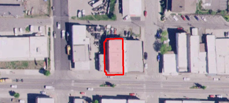 910 Main Ave