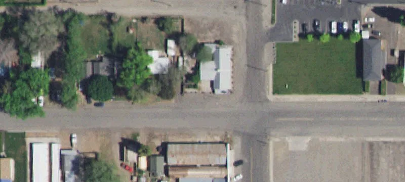 200 1st W Ave