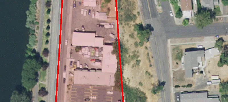 307 Snake Riv Ave