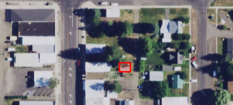 409 Oak St