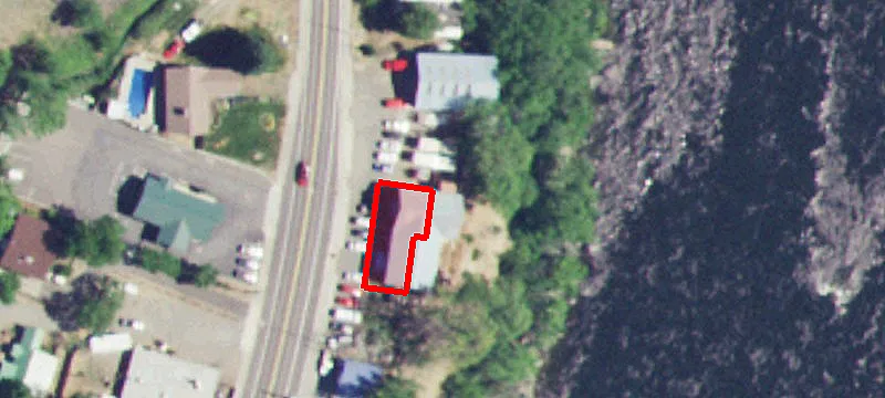 606 Main St