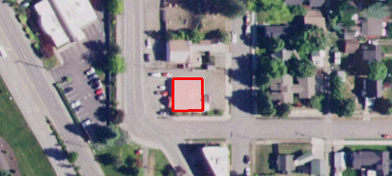 902 Lincoln Way