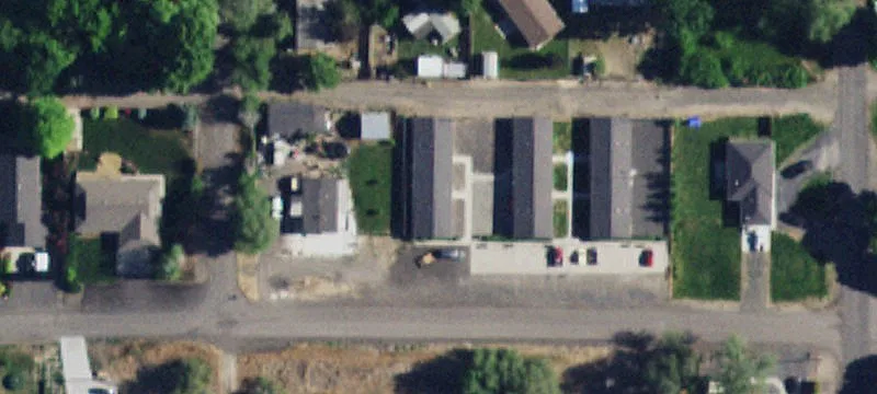 450 2nd W Ave