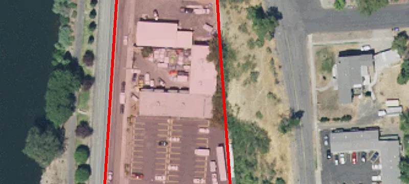 307 Snake Riv Ave