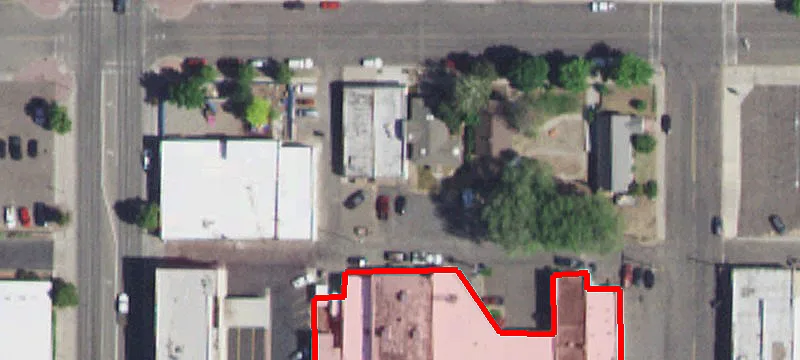 125 1st E Ave