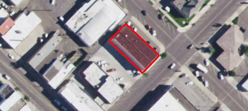 906 Main St